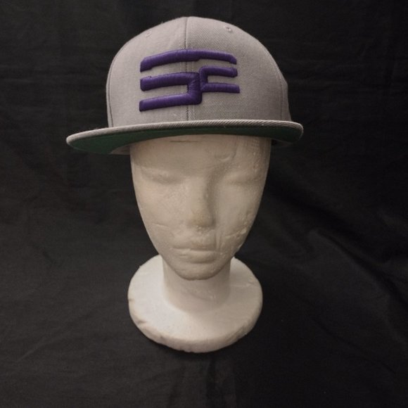 Men's Embroidered Snapback Hat - Picture 1 of 6